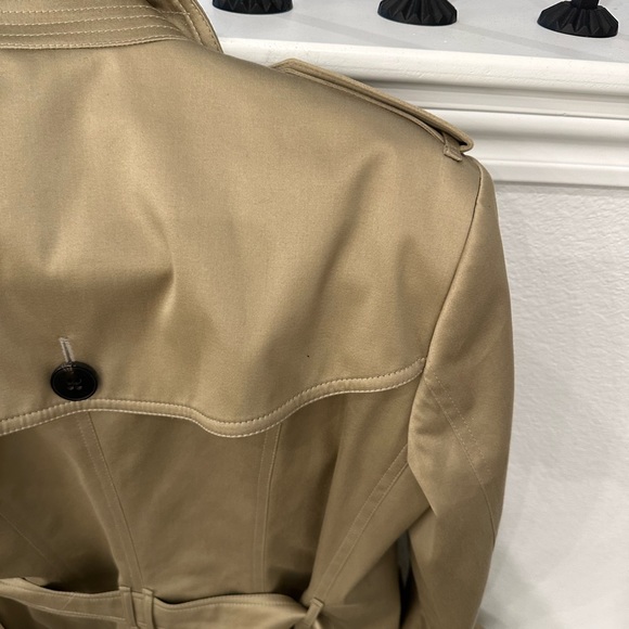 Burberry London AUTHENTIC Trench Coat NWT. New, tags still attached, never worn - Picture 2 of 11